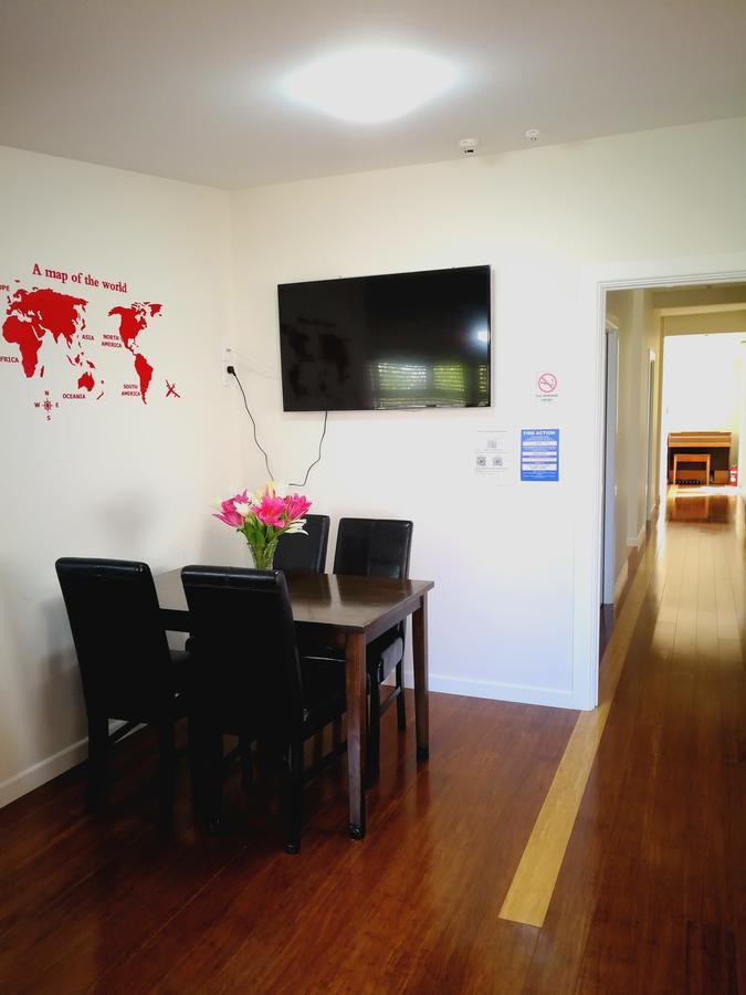 Oxford Queenette Backpackers Bagian luar foto